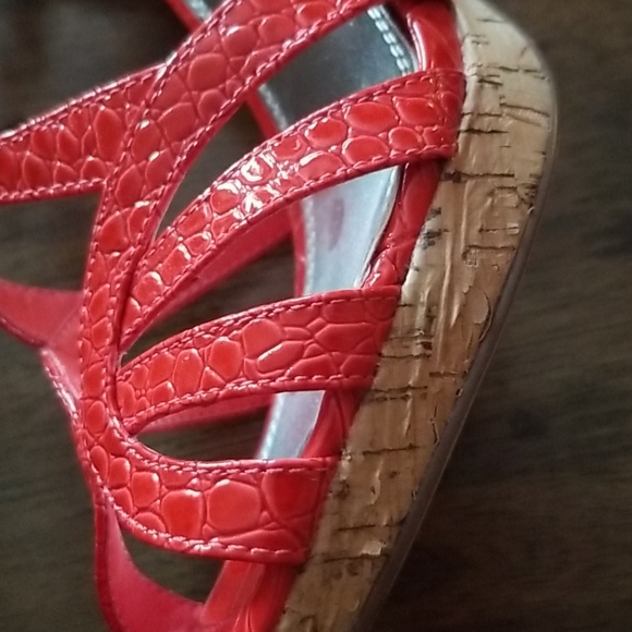 WHBM Red open toe heel shoes - Picture 10 of 10